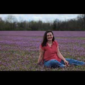 Meet your posher, Alexandra🌿